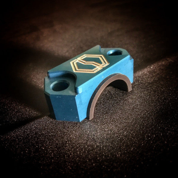 Attache Rotative de réservoir à frein