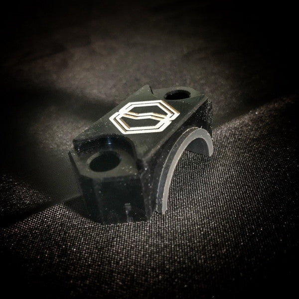 Attache Rotative de réservoir à frein