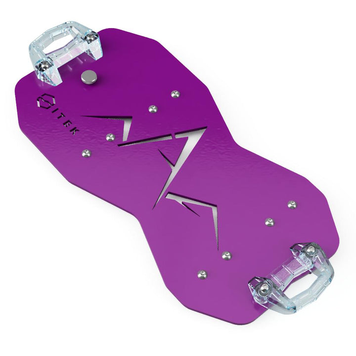 Adaptateur Milwaukee Packout vers LinQ simple permettant l’installation d’un accessoire Ski-Doo LinQ 16 pouces sur une boîte Packout violet